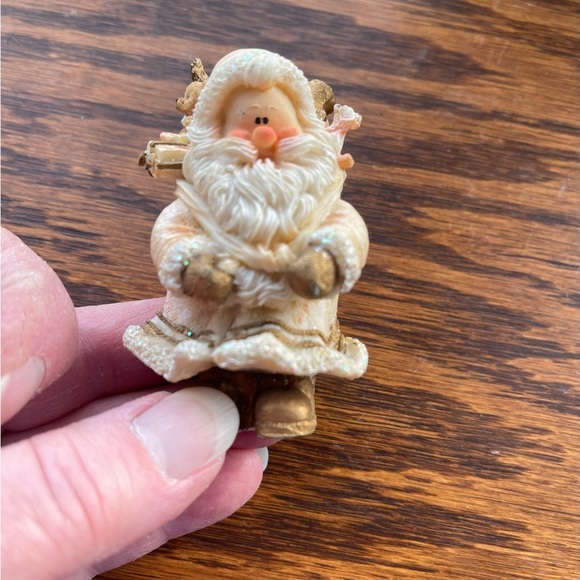 2 mini Santa’s - Picture 5 of 5